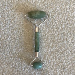 jade roller